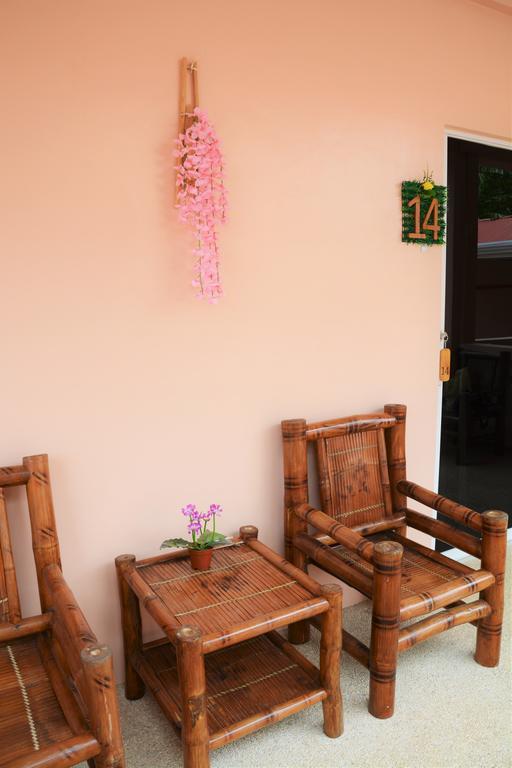 Alona Studios Apartment Hotel بنغلاو المظهر الخارجي الصورة