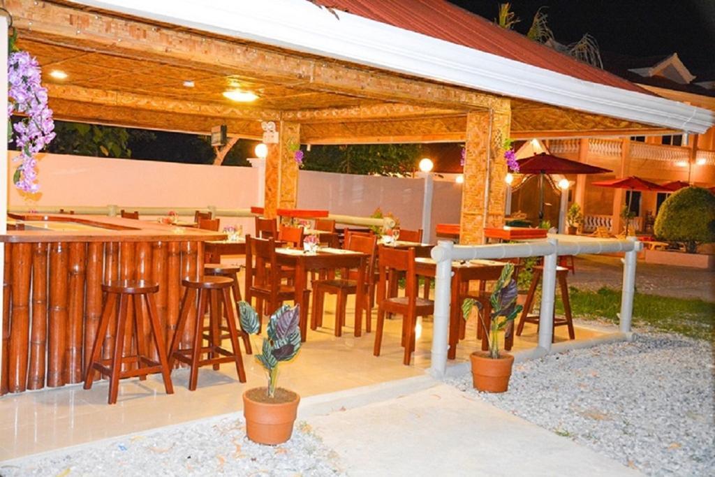 Alona Studios Apartment Hotel بنغلاو المظهر الخارجي الصورة